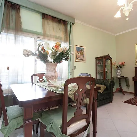 Cosy In With Garden Casa vacanze *