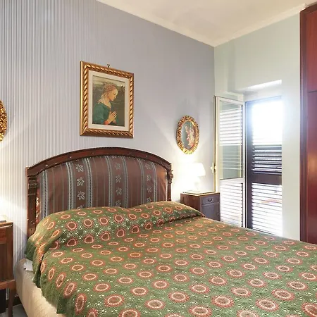Cosy In With Garden Casa vacanze