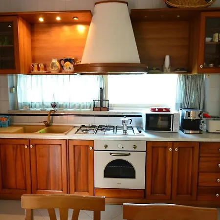 Cosy In With Garden Casa vacanze *